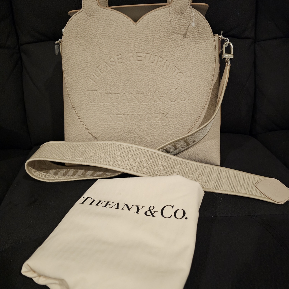 Tiffany & Co. Cream Heart-Shaped Women's Bag (Large Taupe)
